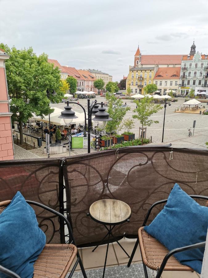 Apartament Na Rynku W Gnieznie Gniezno Esterno foto