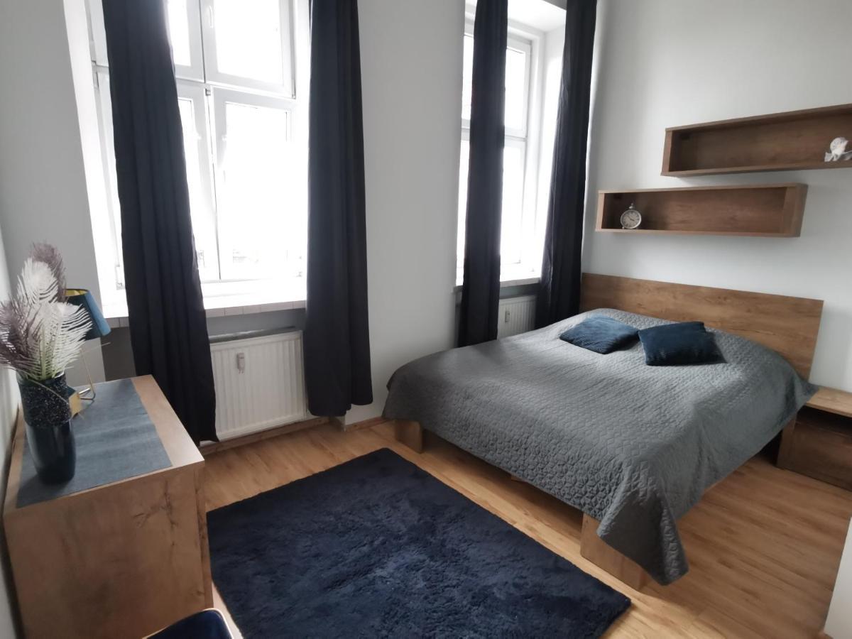 Apartament Na Rynku W Gnieznie Gniezno Esterno foto